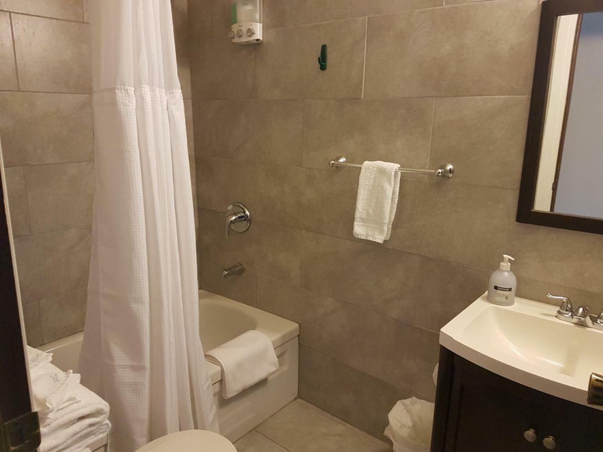Appartement Indoor Comfort In An Outdoor Paradise Sleeps 4- 5 Min To Golf & Ski à Kimberley Extérieur photo